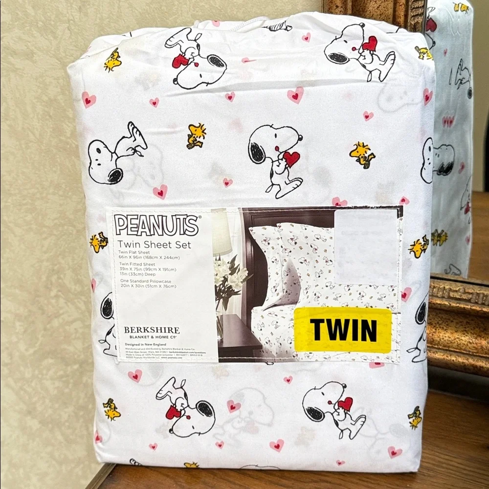 Peanuts Snoopy and Woodstock white, pink, yellow, black and red Twin Sheet Set.
